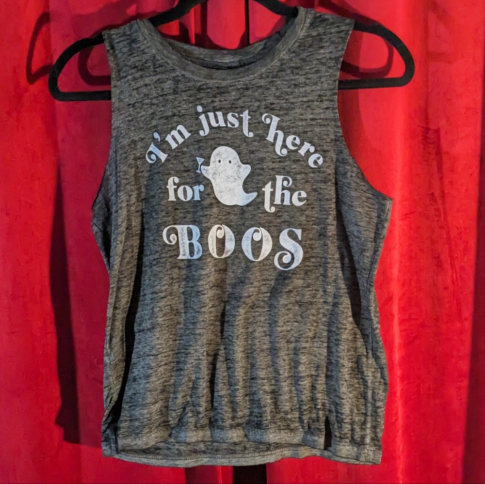 "I'm just here for the boos" Halloween novelty graphic muscle tee - x-small